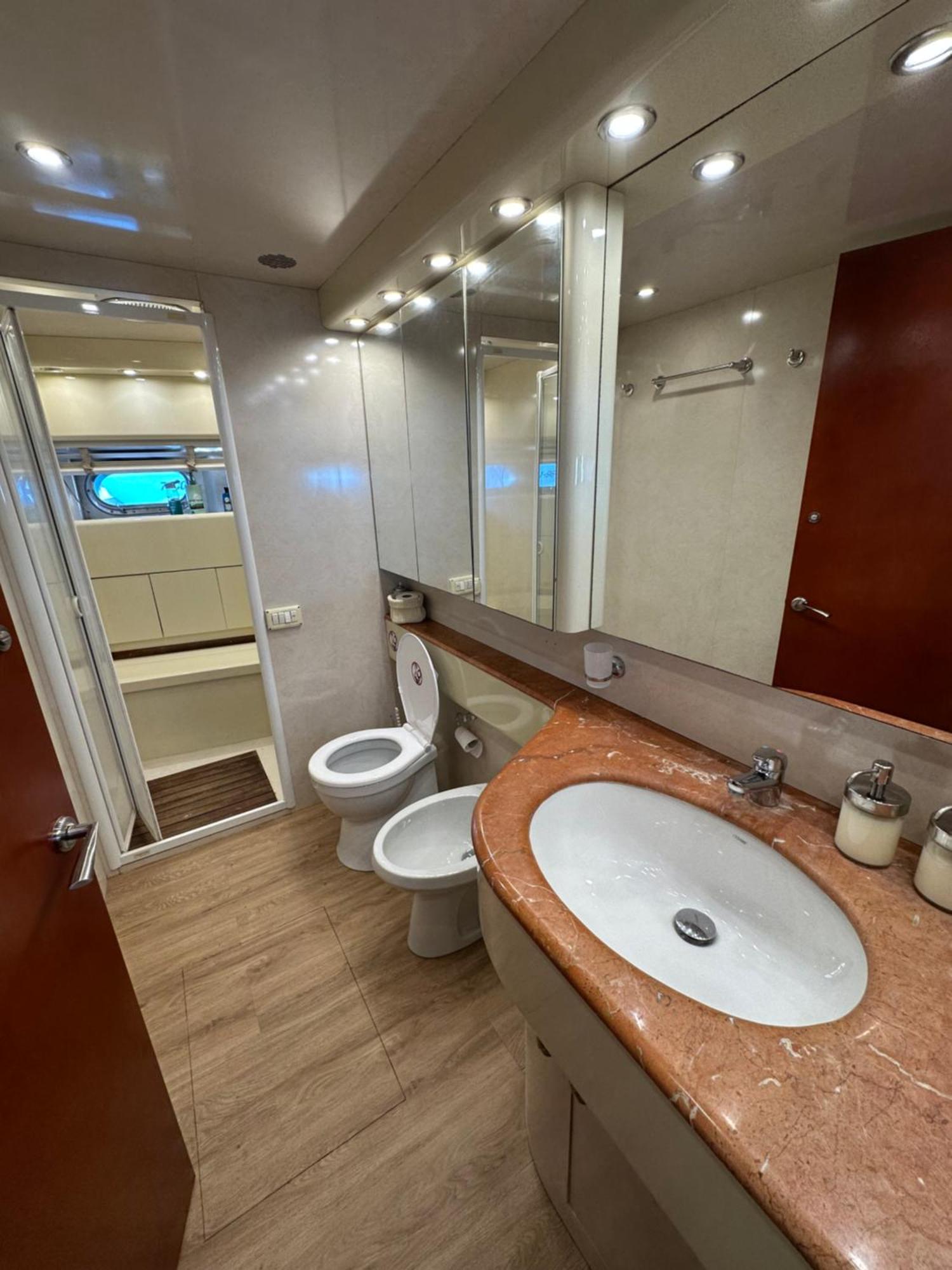 Yacht 20Metros 호텔 산트 아드리아 데 베소스 외부 사진