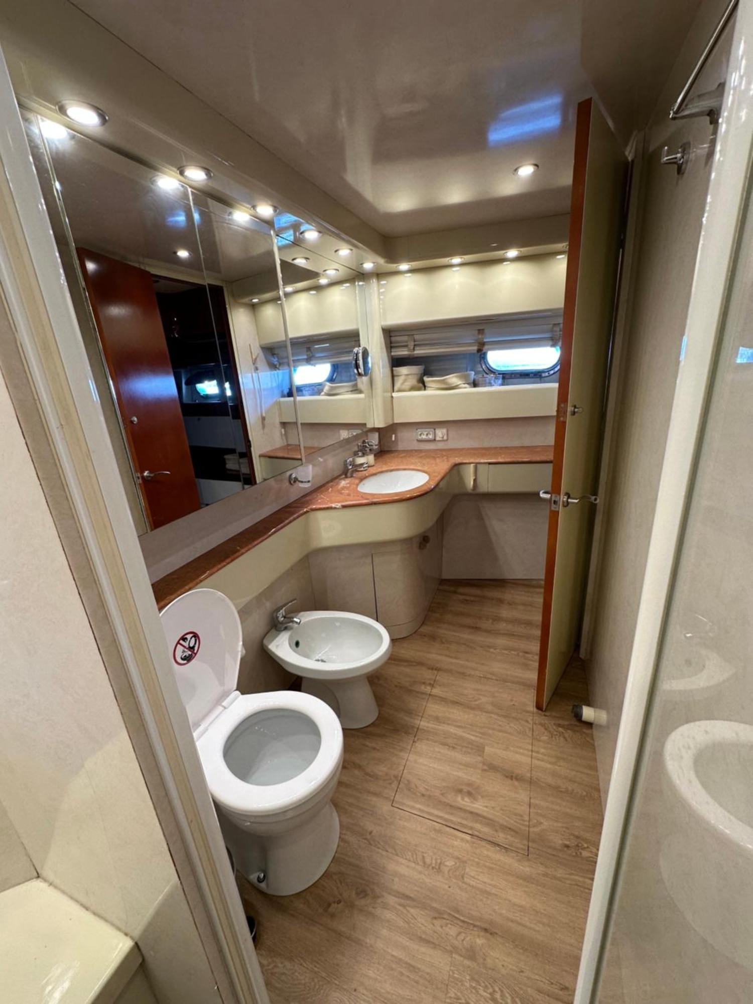 Yacht 20Metros 호텔 산트 아드리아 데 베소스 외부 사진
